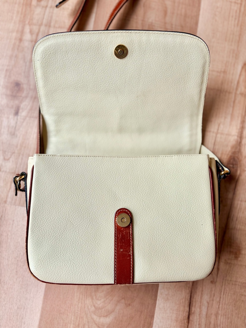 Vintage Bally Italian Leather Crossbody Bag - Picture 5 of 15